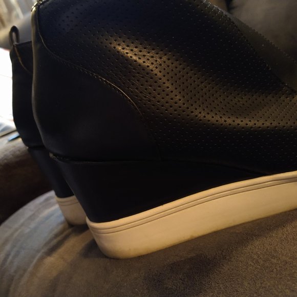 MIA - BLACK WEDGE SNEAKERS - SIZE 9.5 - GOOD CONDITION - Picture 5 of 9